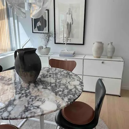Vertikaldelt Tomannsbolig Til Leie * ستافانجر