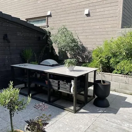 Vertikaldelt Tomannsbolig Til Leie * ستافانجر